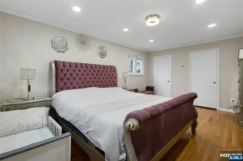 8 Curtis Drive Lincoln Park Borough NJ 07035