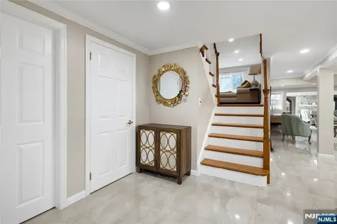 8 Curtis Drive Lincoln Park Borough NJ 07035