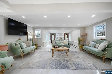 8 Curtis Drive Lincoln Park Borough NJ 07035