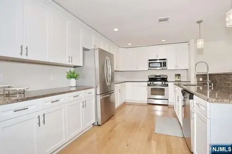 802 Whitney Lane Allendale NJ 07401