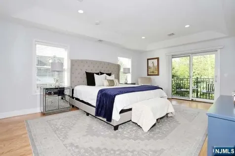 802 Whitney Lane Allendale NJ 07401