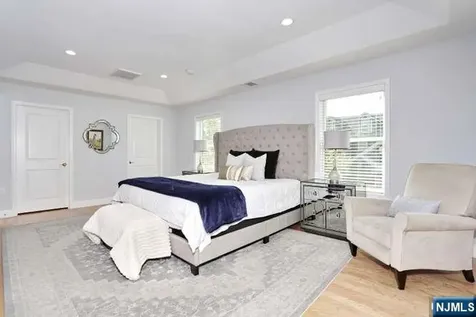 802 Whitney Lane Allendale NJ 07401