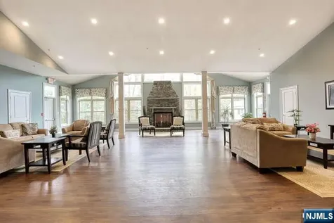 802 Whitney Lane Allendale NJ 07401
