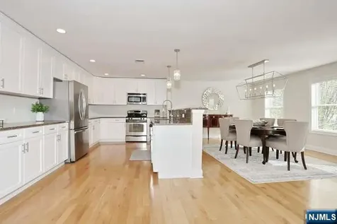 802 Whitney Lane Allendale NJ 07401