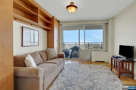 1530 Palisade Avenue Fort Lee NJ 07024
