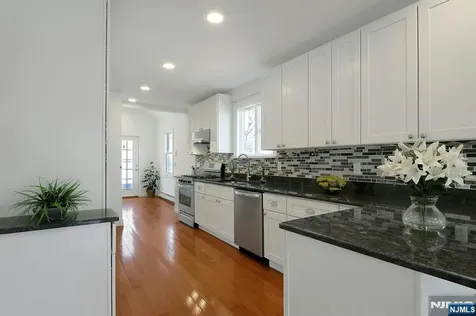 40 3rd Avenue Westwood NJ 07675