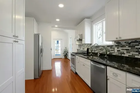 40 3rd Avenue Westwood NJ 07675