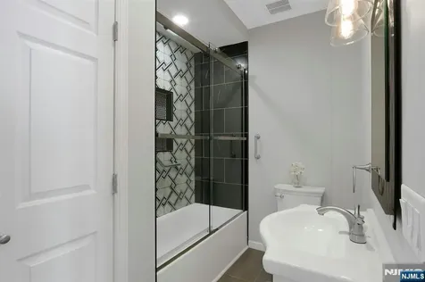 40 3rd Avenue Westwood NJ 07675
