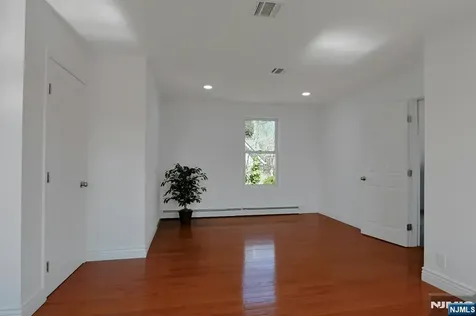 40 3rd Avenue Westwood NJ 07675