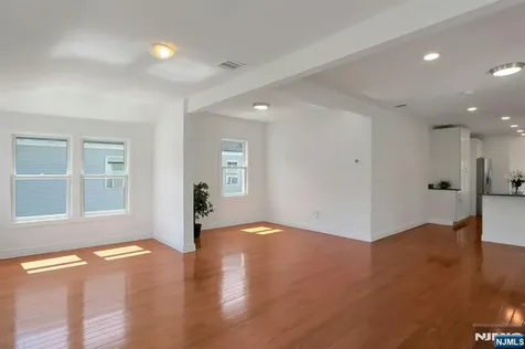 40 3rd Avenue Westwood NJ 07675