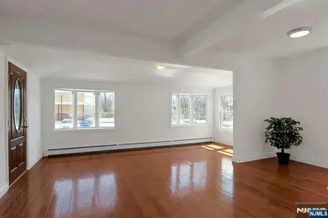 40 3rd Avenue Westwood NJ 07675