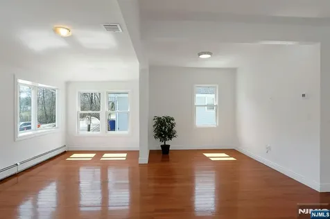 40 3rd Avenue Westwood NJ 07675