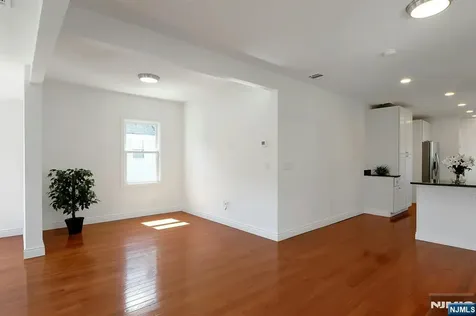 40 3rd Avenue Westwood NJ 07675