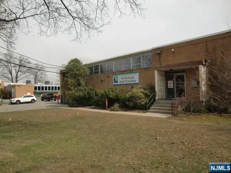 348 Evelyn Street Paramus NJ 07652