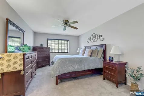 1712 Faulkner Court Mahwah NJ 07430