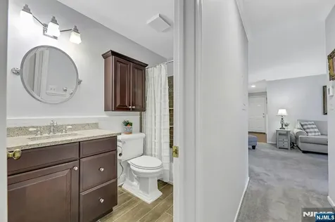 1712 Faulkner Court Mahwah NJ 07430