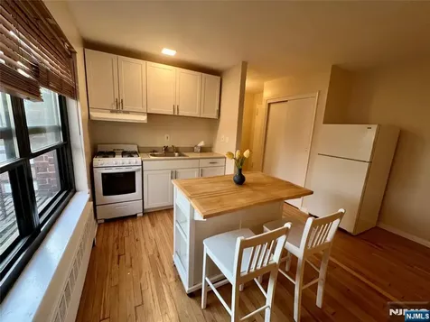 241 E Main Street Bergenfield NJ 07621