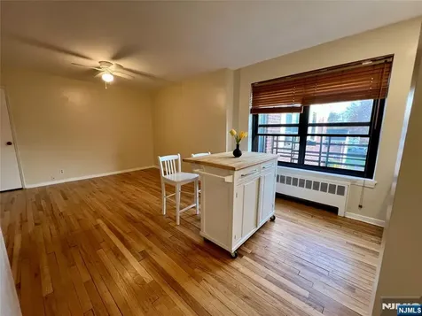 241 E Main Street Bergenfield NJ 07621
