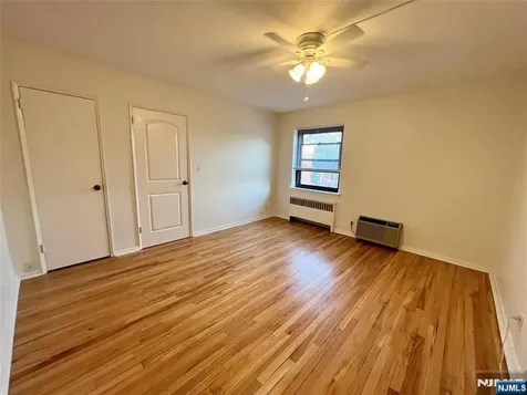 241 E Main Street Bergenfield NJ 07621