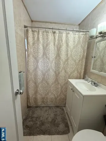 180 Hillside Avenue Leonia NJ 07605