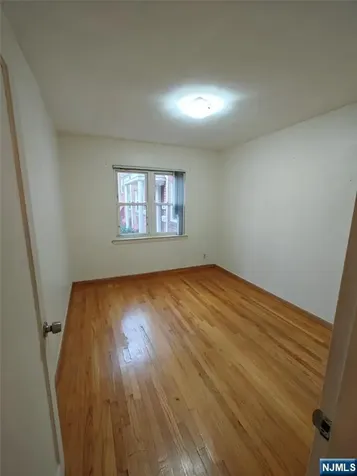180 Hillside Avenue Leonia NJ 07605