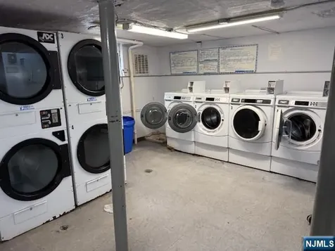 180 Hillside Avenue Leonia NJ 07605