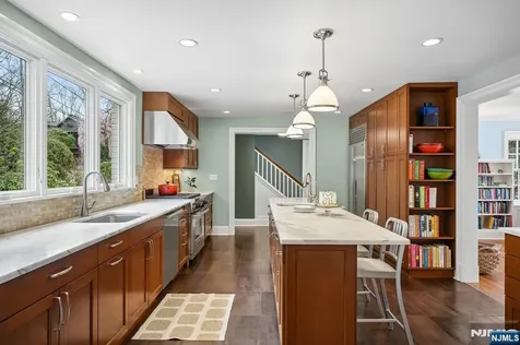 70 Yantacaw Brook Road Montclair NJ 07043