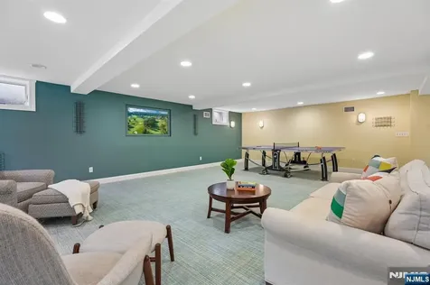 70 Yantacaw Brook Road Montclair NJ 07043