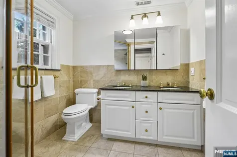 70 Yantacaw Brook Road Montclair NJ 07043