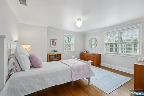 70 Yantacaw Brook Road Montclair NJ 07043