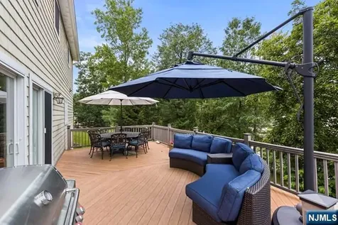 27 Ringwood Lane West Milford NJ 07421