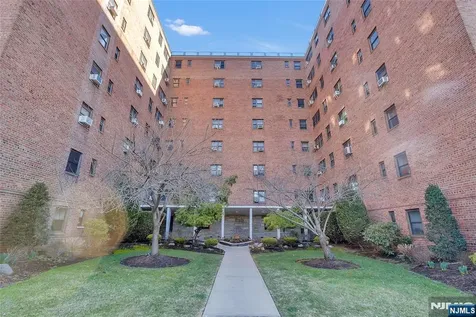 208 Anderson Street Hackensack NJ 07601