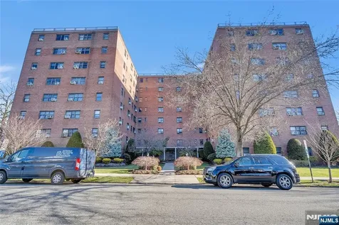 208 Anderson Street Hackensack NJ 07601
