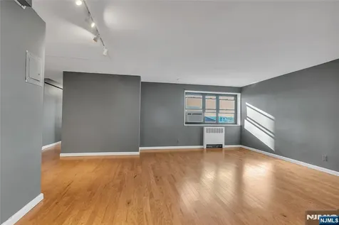 208 Anderson Street Hackensack NJ 07601