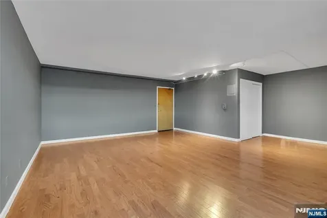 208 Anderson Street Hackensack NJ 07601
