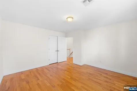 233 5th Street Fairview NJ 07022
