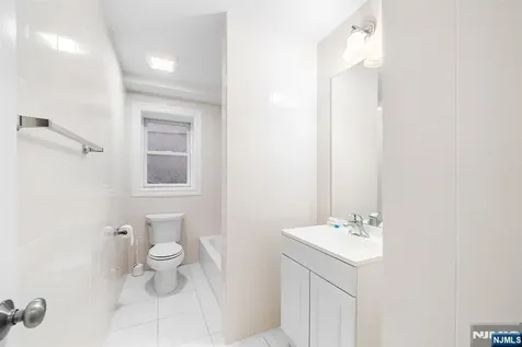 233 5th Street Fairview NJ 07022