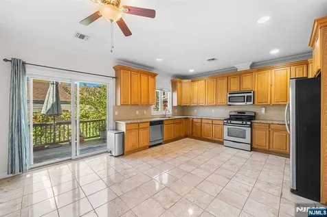 233 5th Street Fairview NJ 07022