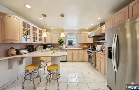 151 Arlington Boulevard North Arlington NJ 07031