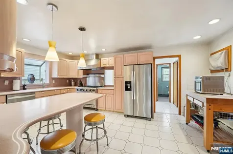 151 Arlington Boulevard North Arlington NJ 07031