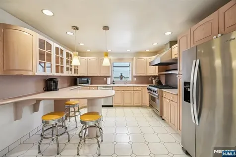 151 Arlington Boulevard North Arlington NJ 07031