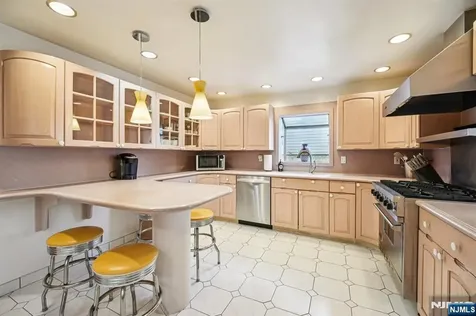 151 Arlington Boulevard North Arlington NJ 07031