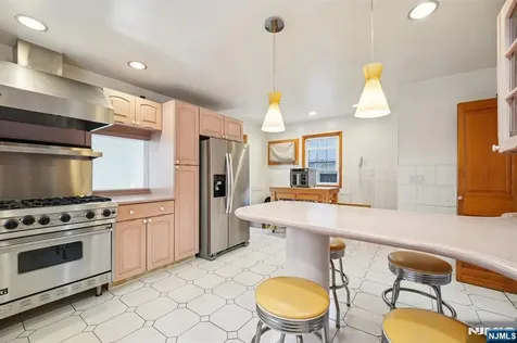 151 Arlington Boulevard North Arlington NJ 07031