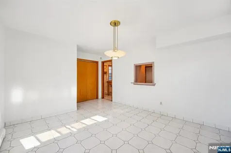 151 Arlington Boulevard North Arlington NJ 07031