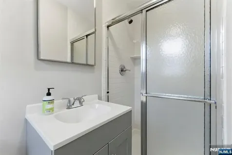 443 5th Street Palisades Park NJ 07650