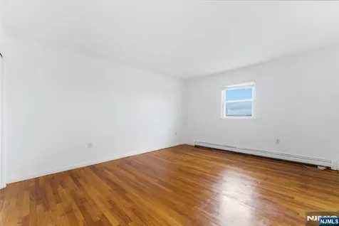 443 5th Street Palisades Park NJ 07650