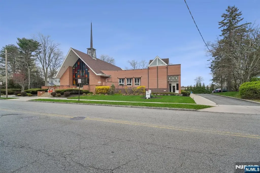 153 Park Street Montclair NJ 07042