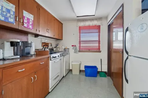 153 Park Street Montclair NJ 07042