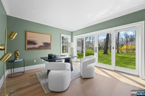68 Grandview Avenue Upper Saddle River NJ 07458