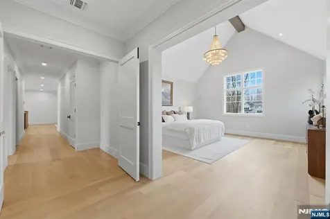68 Grandview Avenue Upper Saddle River NJ 07458